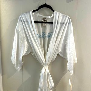 In Bloom “The Bride” robe. Size medium. NWT.